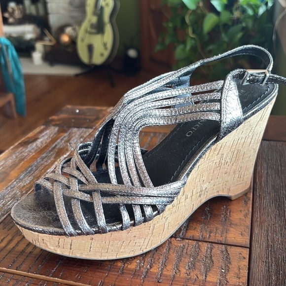 Franco Sarto Women's Artemis Metallic Pewter Heels Strappy Platform Sandals 9 M - Picture 2 of 11